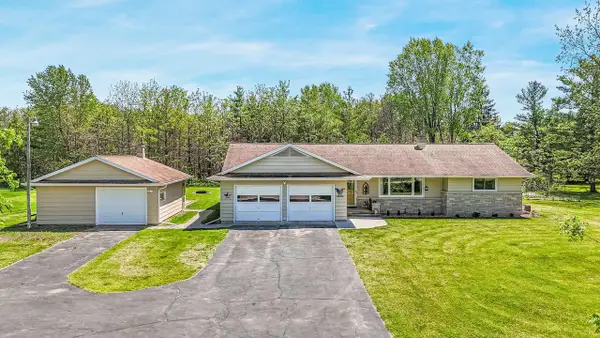 2987 W SHADY LANE, Neenah, WI 54956