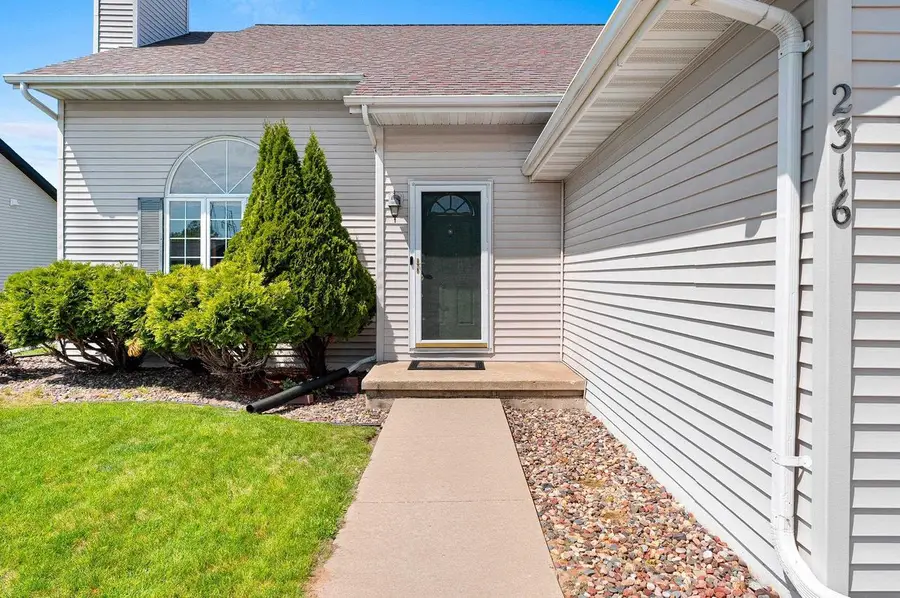 2316 MADDY COURT, Green Bay, WI 54303 - #2