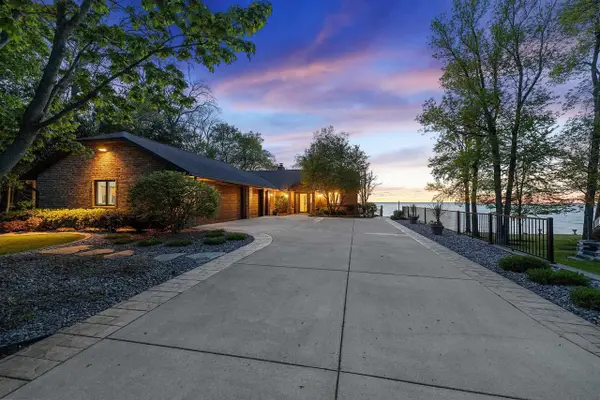 5035 EDGEWATER BEACH ROAD, Green Bay, WI 54311
