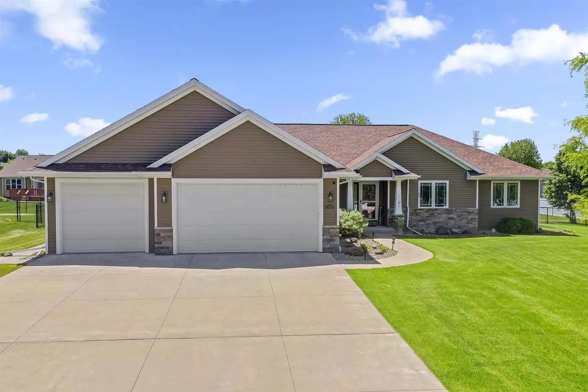 N1903 SWANEE CIRCLE, Greenville, WI 54942 - #1