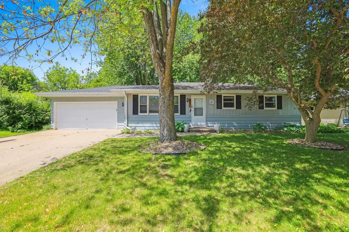 89 HILLOCK COURT, Appleton, WI 54914 - #1