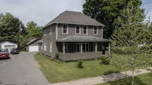 510 S DIVISION STREET, Waupaca, WI 54981