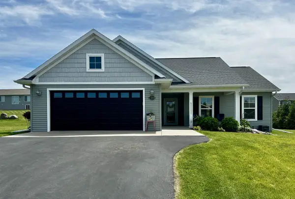 2300 MAYEK DRIVE, Waupaca, WI 54981