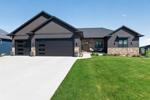 3054 STONE FENCE PLACE, Green Bay, WI 54311
