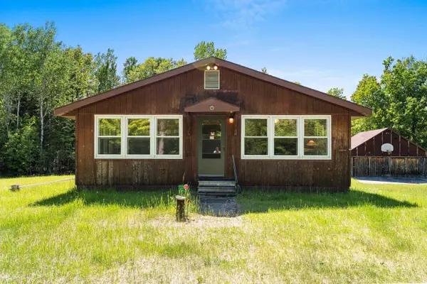 W4945 S RIGHT OF WAY ROAD, Crivitz, WI 54114
