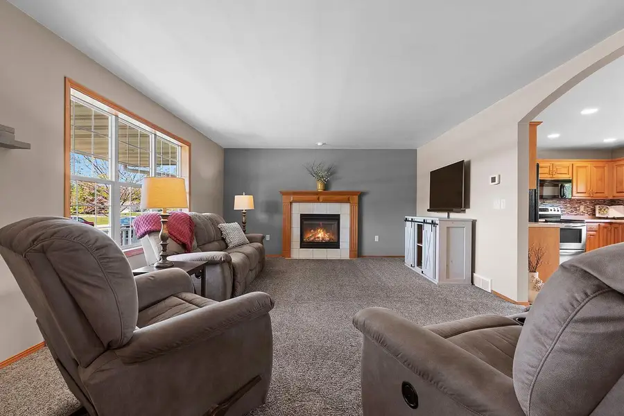 5071 SNAPDRAGON CIRCLE, Little Suamico, WI 54141 - #2