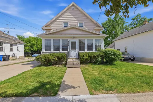 940 W 6TH AVENUE, Oshkosh, WI 54902