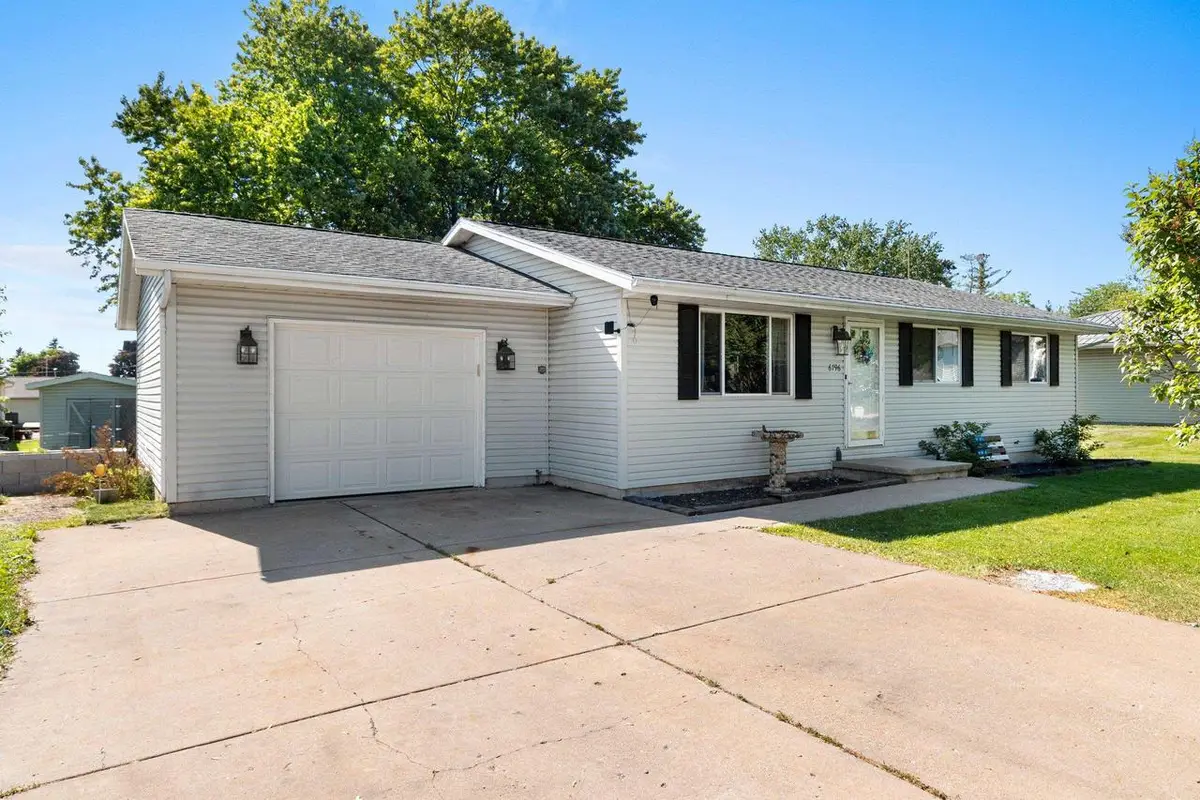 6796 DEUSTER STREET, Greenleaf, WI 54126 - #1