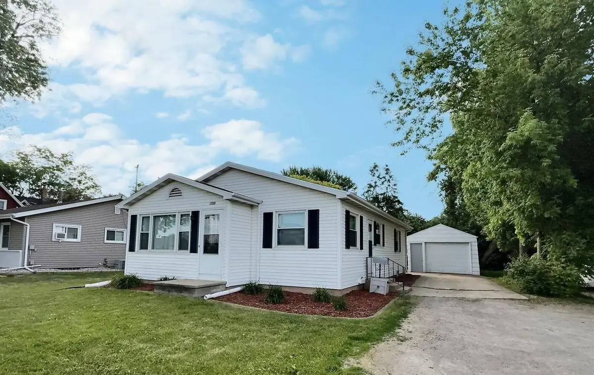 1743 OSHKOSH AVENUE, Oshkosh, WI 54902 - #1
