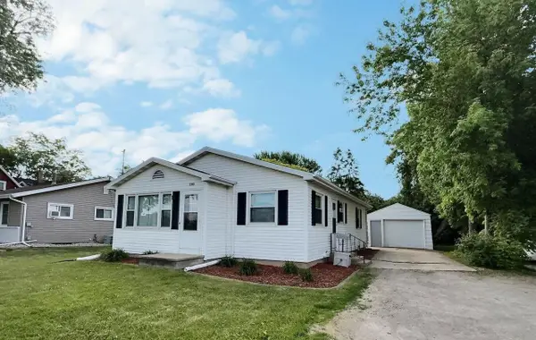 1743 OSHKOSH AVENUE, Oshkosh, WI 54902