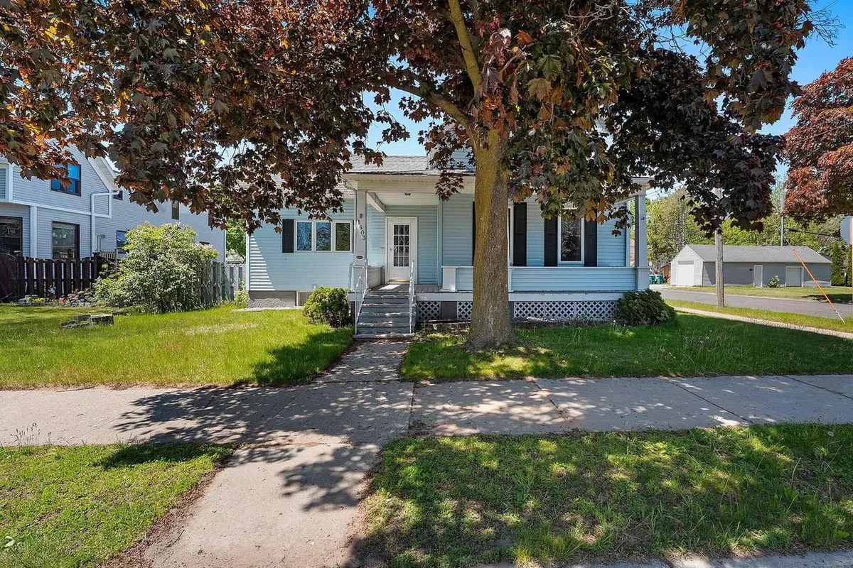1603 PIERCE AVENUE, Marinette, WI 54143 - #1