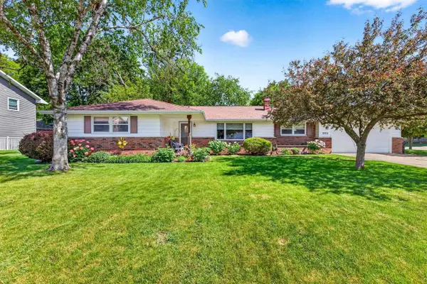 3320 CRESTVIEW DRIVE, Appleton, WI 54915
