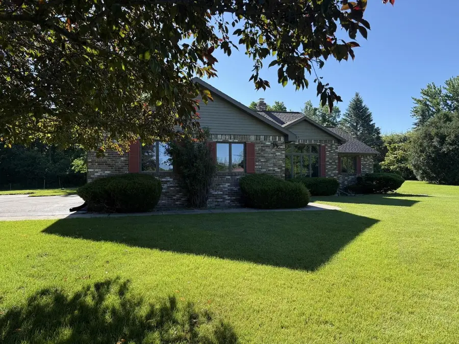 1864 IMPERIAL ROAD, Oshkosh, WI 54904 - #2