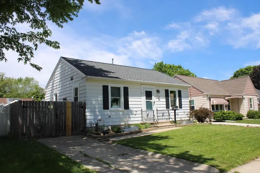 1210 10TH AVENUE, Green Bay, WI 54304 - #3
