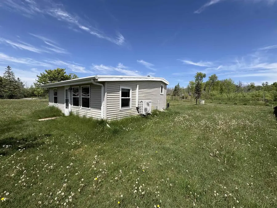 8068 COUNTY ROAD Y, Oconto, WI 54153 - #3