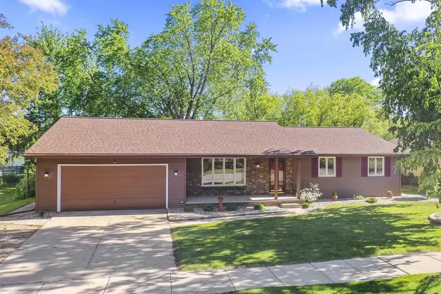 933 E CAPITOL DRIVE, Appleton, WI 54911 - #2