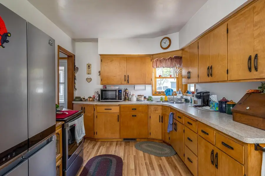 1431 S WALDEN AVENUE, Appleton, WI 54915 - #2