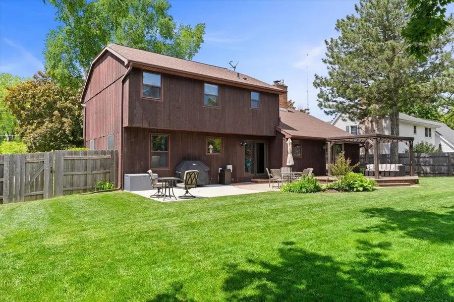 1531 LOST DAUPHIN ROAD, De Pere, WI 54115 - #3