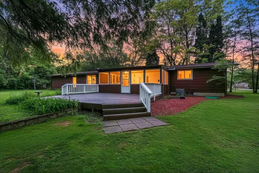 1112 MANITOWOC ROAD, Menasha, WI 54952 - #2