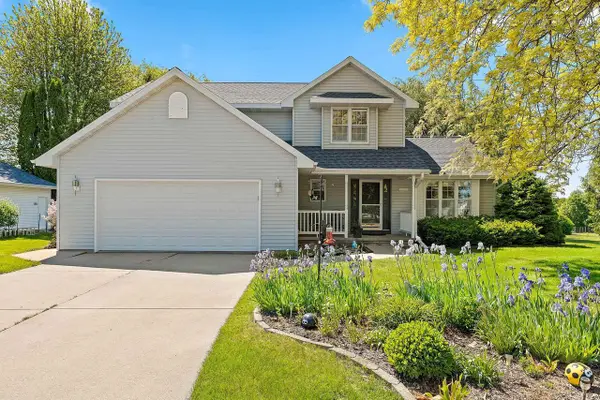 2038 EMERALD DRIVE, Green Bay, WI 54311