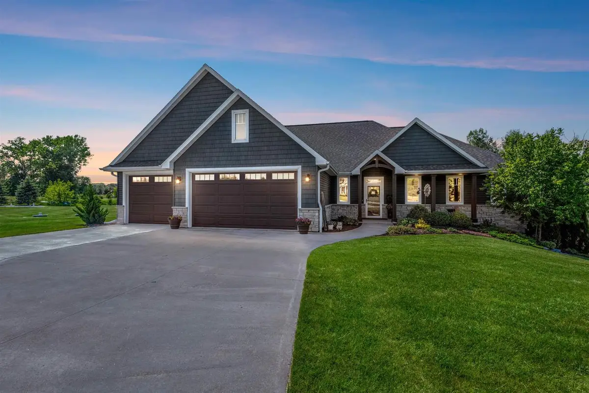 W7500 CROSS COUNTRY LANE, Hortonville, WI 54944 - #1