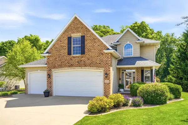 1594 KINGSWOOD DRIVE, Neenah, WI 54956