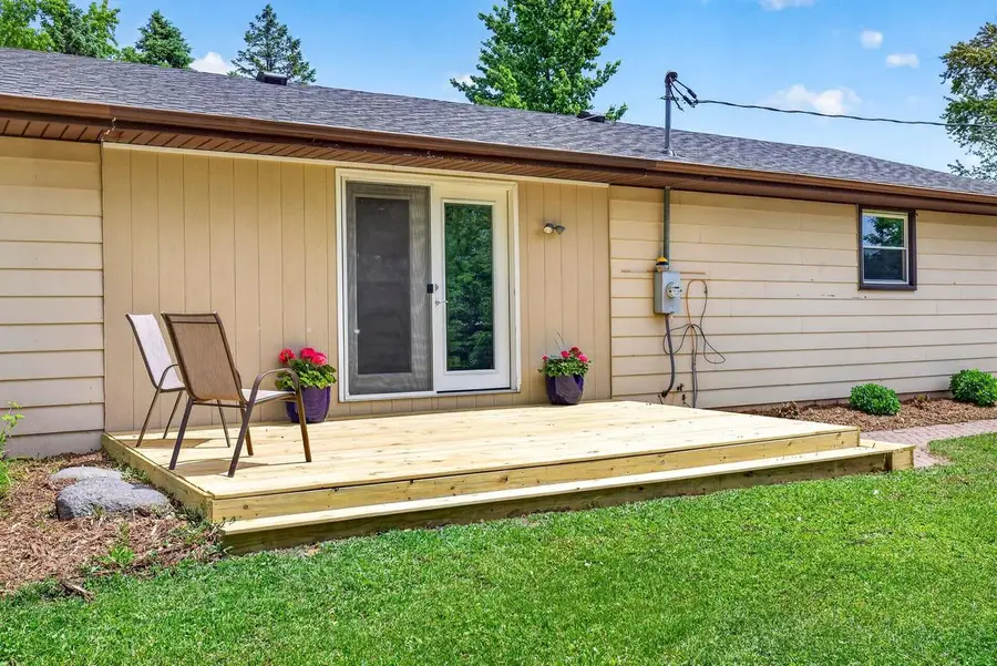 W4806 COUNTRY GATE LANE, Black Creek, WI 54106 - #2