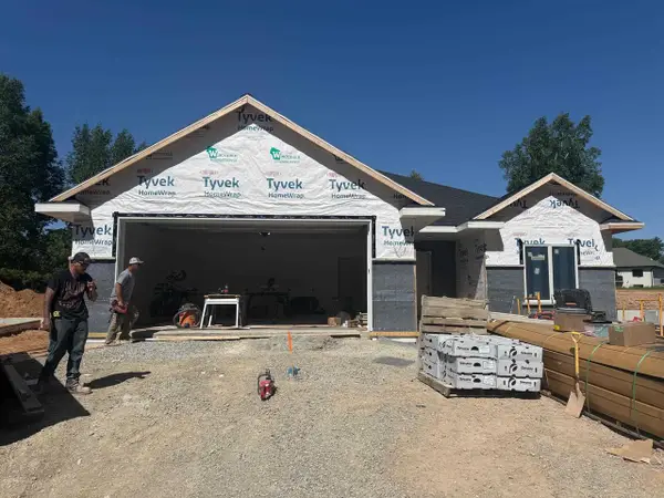 2607 ZEN WAY, Suamico, WI 54313