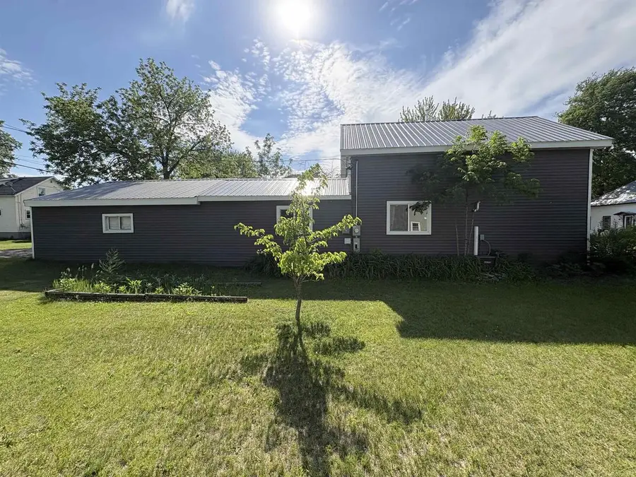 306 2ND STREET, Oconto, WI 54153 - #2
