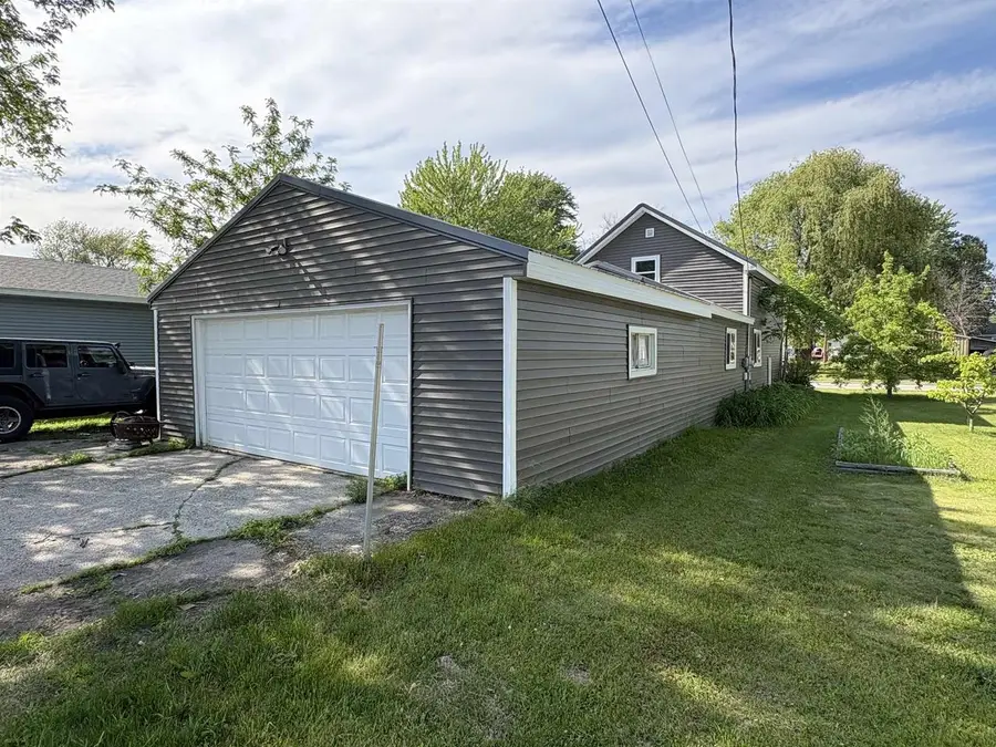 306 2ND STREET, Oconto, WI 54153 - #3