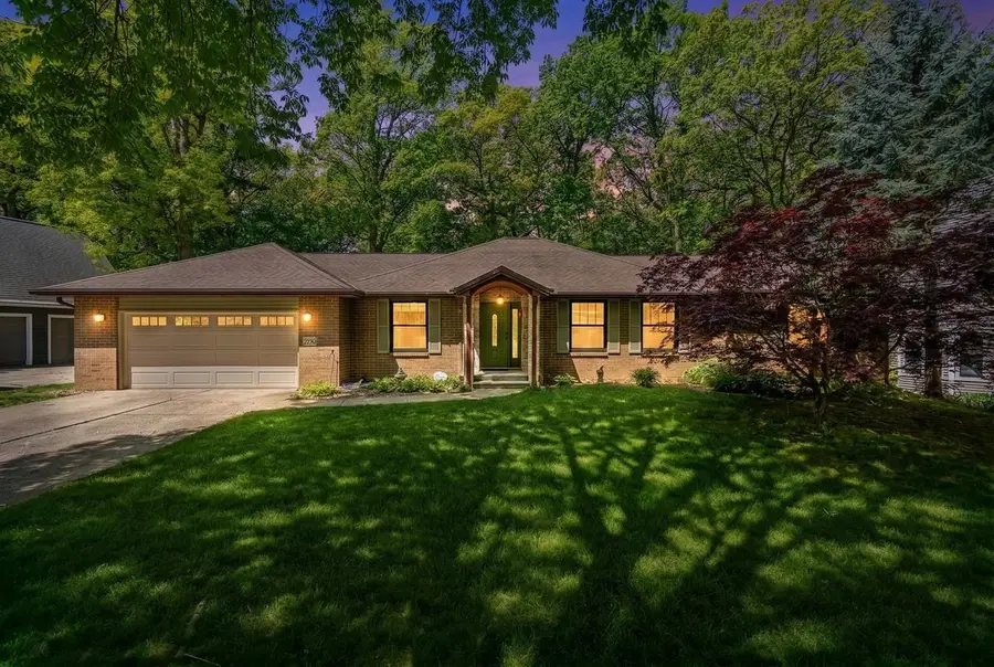 250 TRADERS, Green Bay, WI 54302 - #2