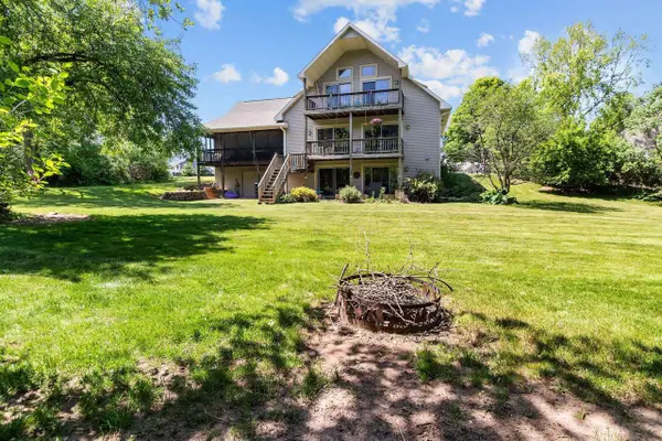 218 EMILY WAY, Hortonville, WI 54944
