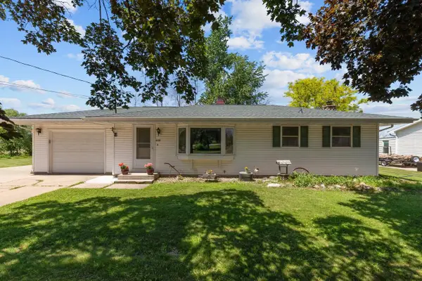 409 E MARY STREET, Black Creek, WI 54106