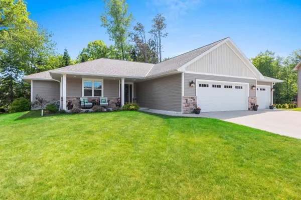 2731 CRESTWOOD SPRINGS COURT, Green Bay, WI 54304
