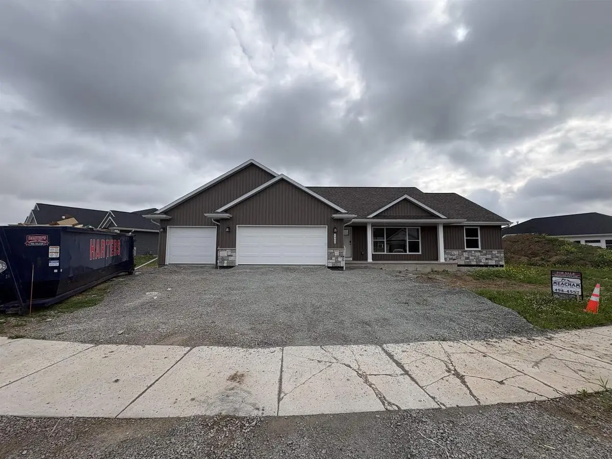 1400 DIVINITY DRIVE, De Pere, WI 54115 - #1
