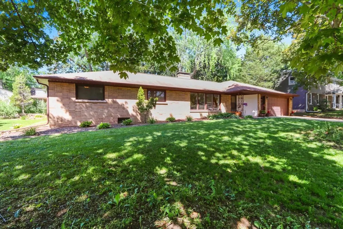 231 SIOUX LANE, Green Bay, WI 54301 - #1