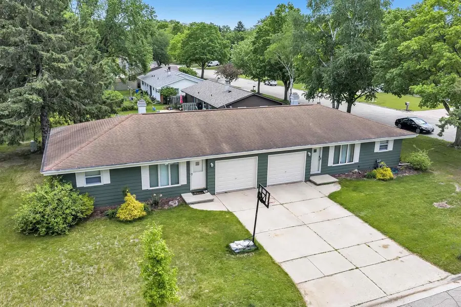 1715 EDGEHILL DRIVE, Green Bay, WI 54304 - #2