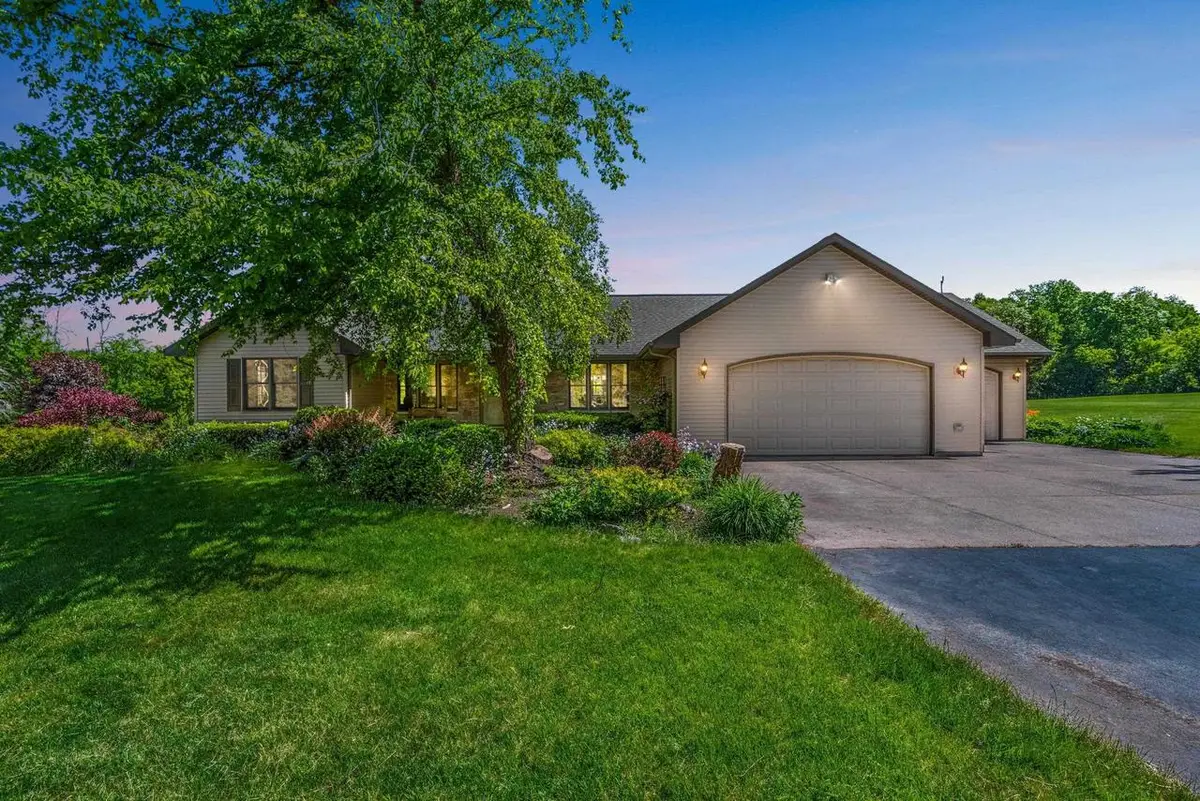 N2672 BUTTERNUT ROAD, Hortonville, WI 54944 - #1