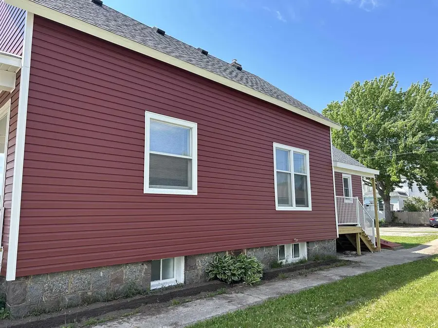 1440 GARFIELD AVENUE, Marinette, WI 54143 - #3