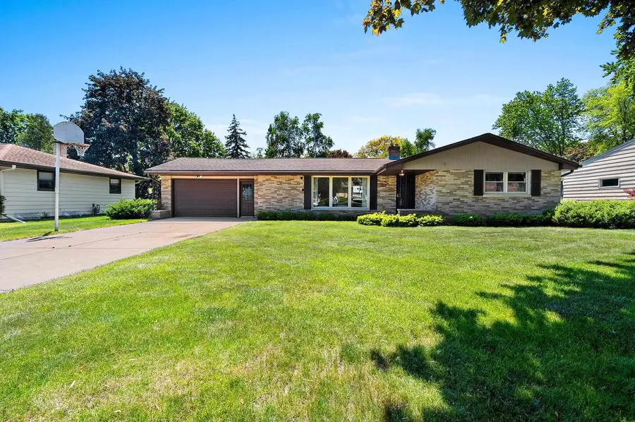 917 MYRTLE LANE, Green Bay, WI 54304 - #3