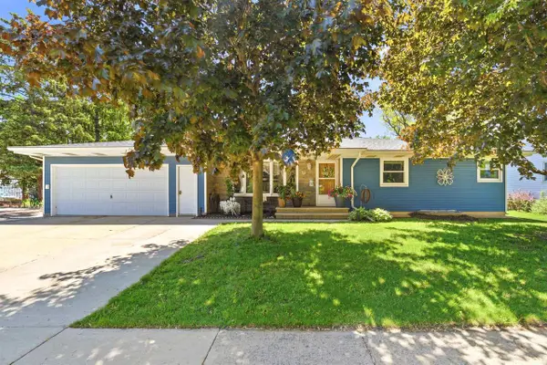 824 W CECIL STREET, Neenah, WI 54956