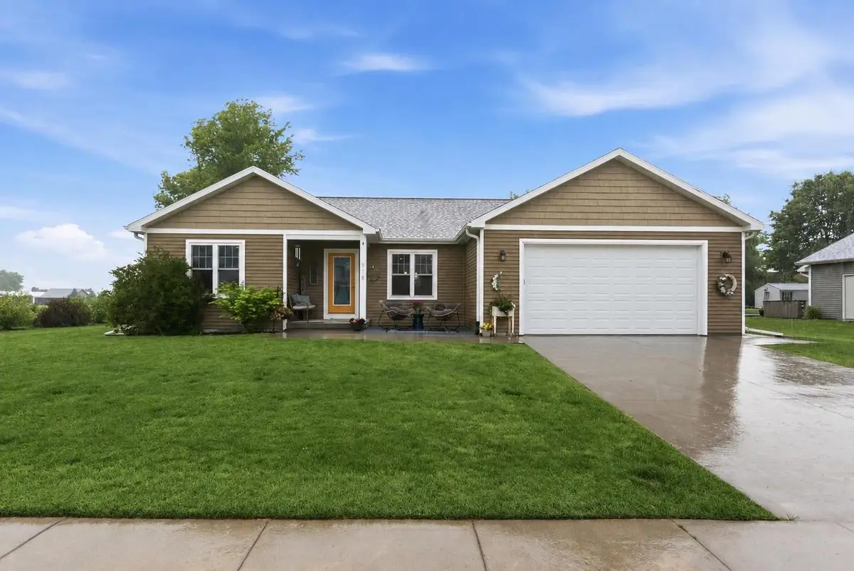 918 TAFT LANE, Waupun, WI 53963 - #1