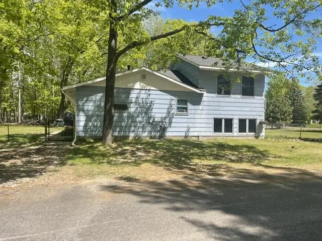 2601 W 2ND AVENUE, Gladstone, MI 49837 - #1