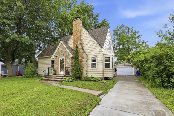 821 S WEIMAR STREET, Appleton, WI 54915