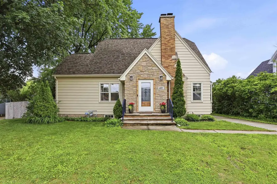 821 S WEIMAR STREET, Appleton, WI 54915 - #2