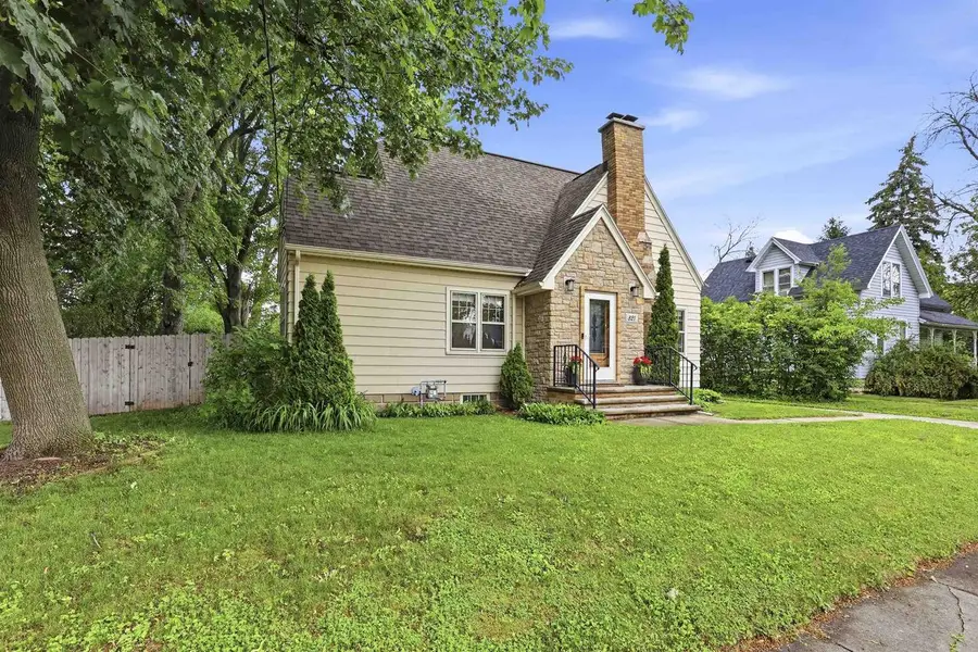 821 S WEIMAR STREET, Appleton, WI 54915 - #3