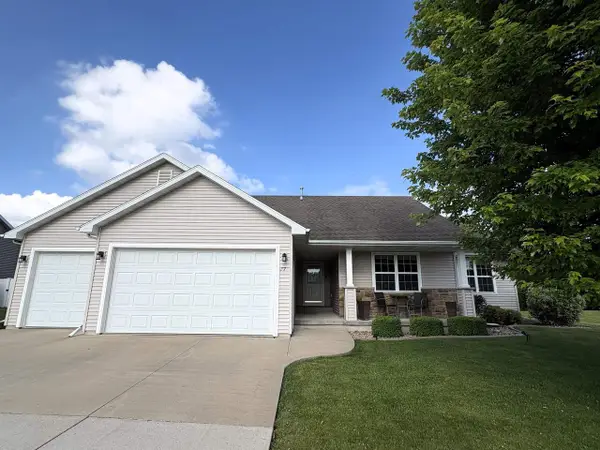 1578 LONE OAK DRIVE, Neenah, WI 54956