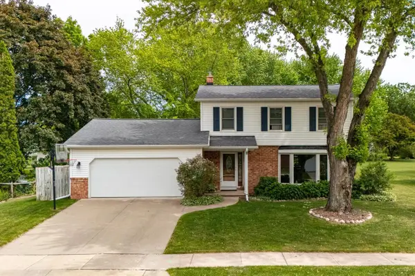1710 ARLINGTON DRIVE, Oshkosh, WI 54904