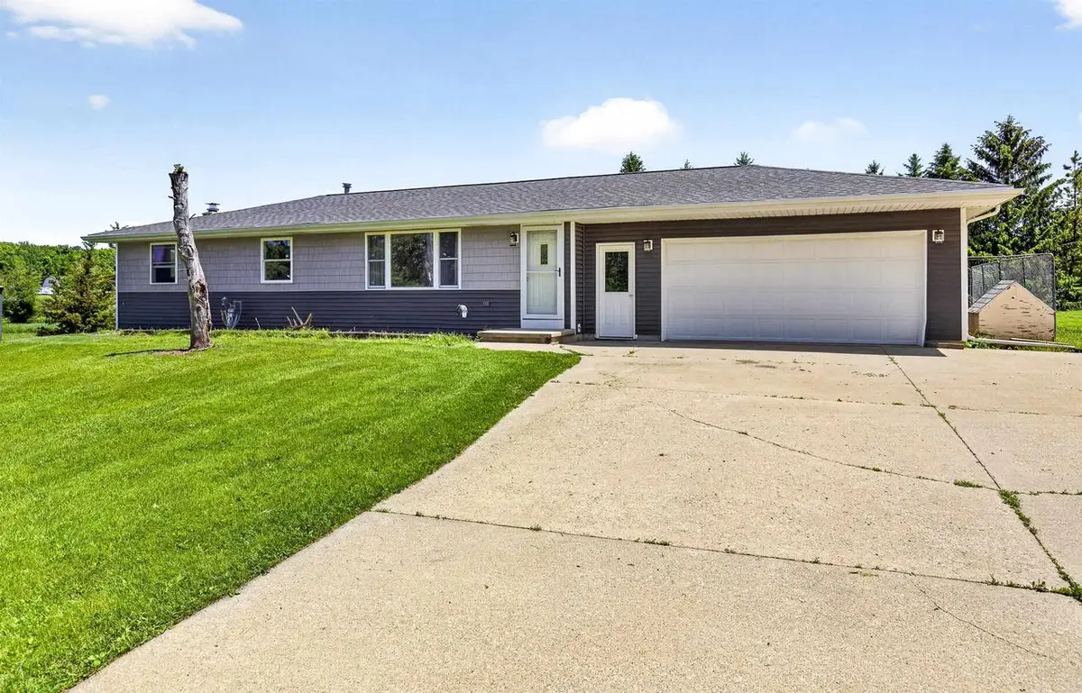 N978 NORTH ROAD, Hortonville, WI 54944 - #1