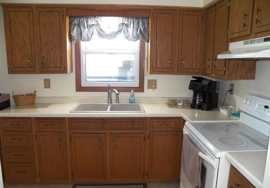 941 S 41ST STREET, Manitowoc, WI 54220 - #2